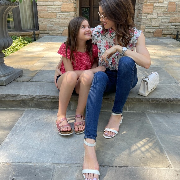 Meet your Posher, Catrina - Picture 2 of 3